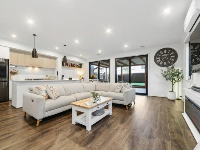 Townhouse for sale in Camerons Creek, Victoria