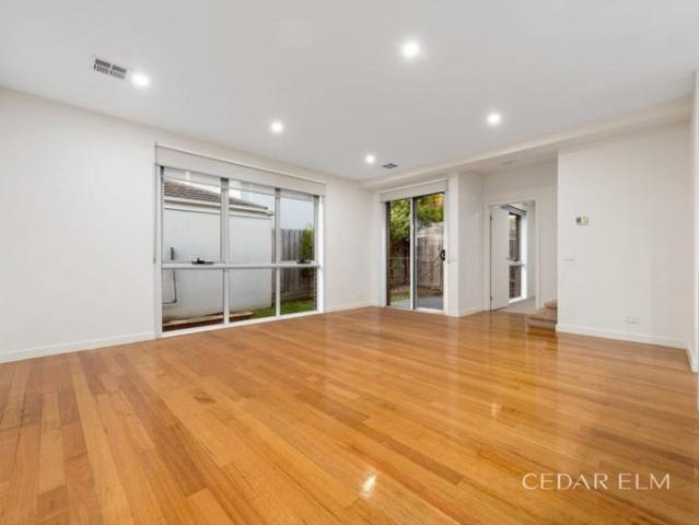 Townhouse for rent in Camerons Creek, Victoria
