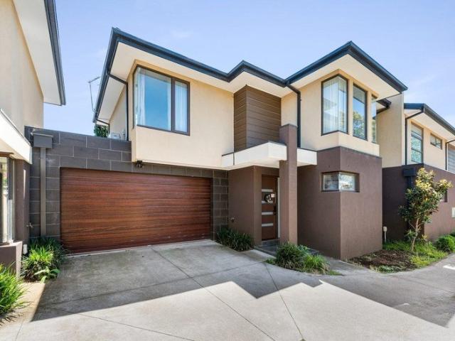 Townhouse for rent in Camerons Creek, Victoria