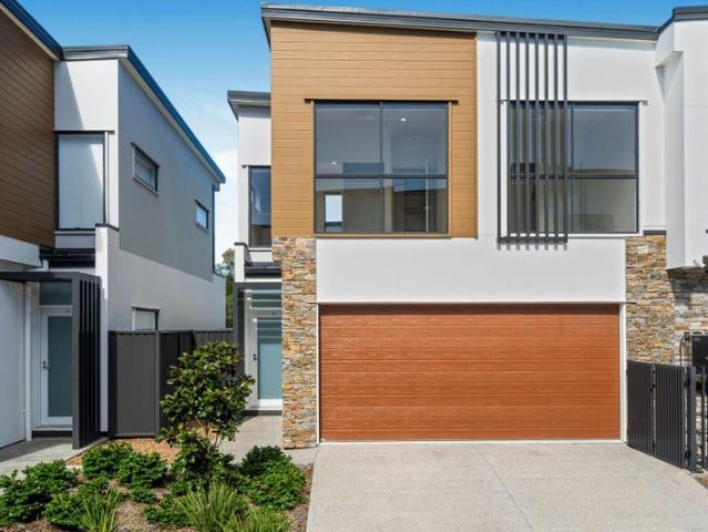 Townhouse for sale in Fernbrook, Queensland