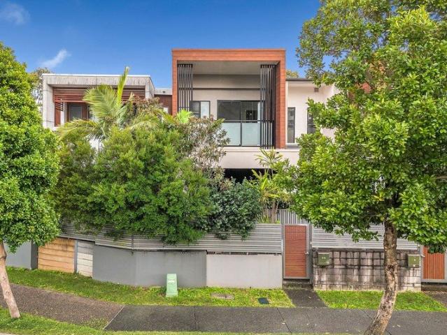 Townhouse for sale in Fernbrook, Queensland