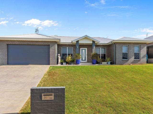 House for sale in Calala, Tamworth