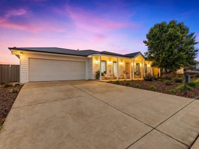 House for sale in Lloyd, Wagga Wagga City Council