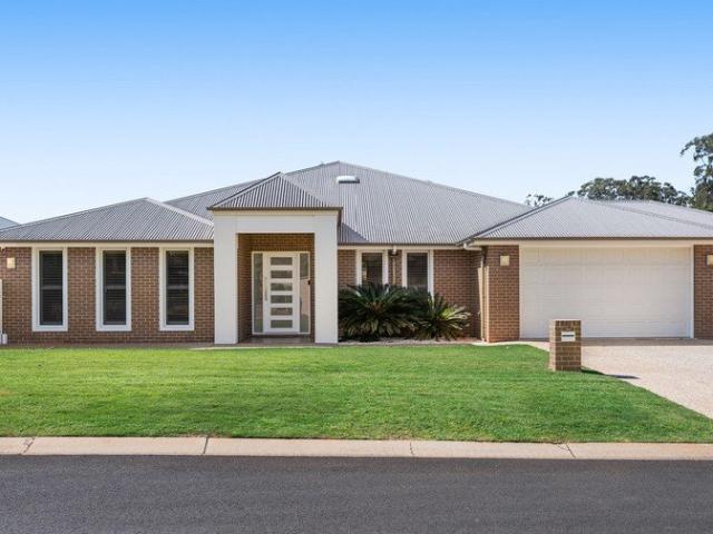 House for sale in Middle Ridge, Toowoomba