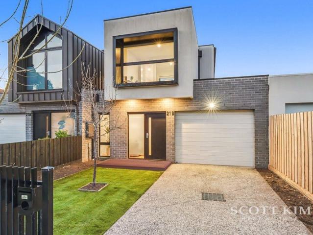 Townhouse for sale in Camerons Creek, Victoria