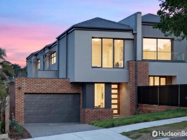 Townhouse for sale in Templestowe Lower, Melbourne