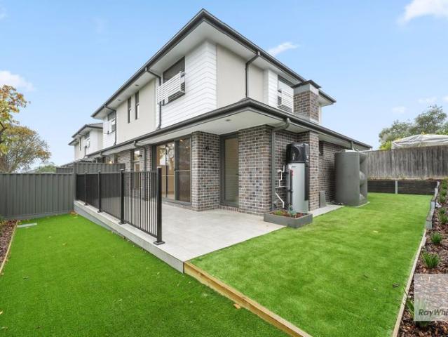 Townhouse for rent in Camerons Creek, Victoria