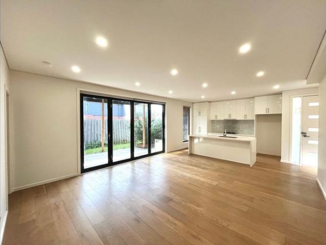 Townhouse for rent in Burwood, Melbourne