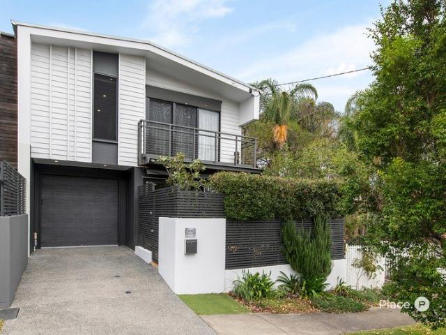 Townhouse for sale in Greenslopes, Greater Brisbane