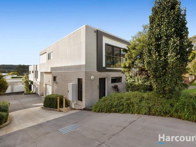 Townhouse for sale in Ambergate, New South Wales