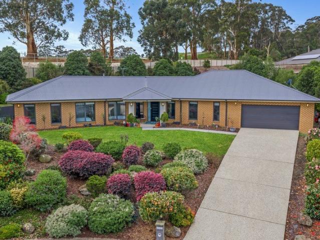 House for sale in Drouin, Victoria