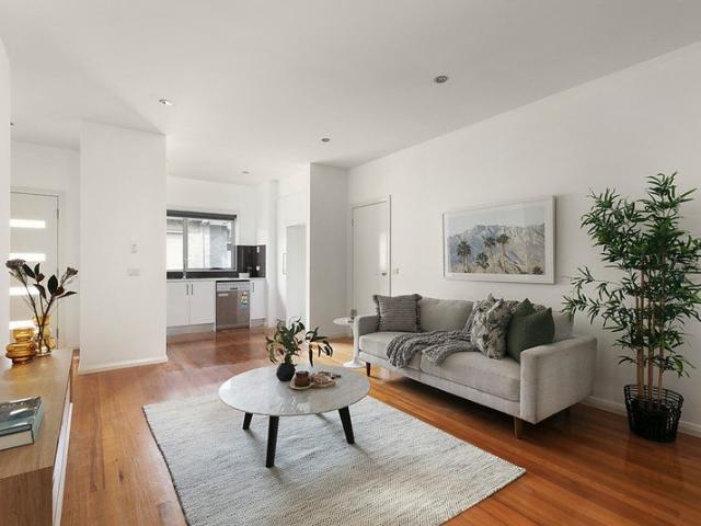 Townhouse for rent in Pascoe Vale South, Melbourne