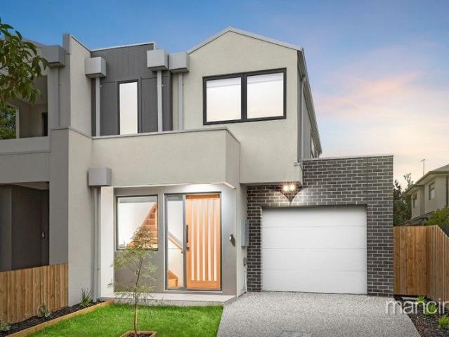 Townhouse for sale in Camerons Creek, Victoria