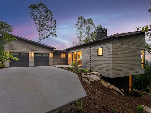 House for sale in Hendersonville House for sale in Hendersonville