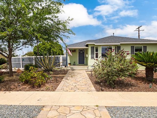 House for sale in Long Beach