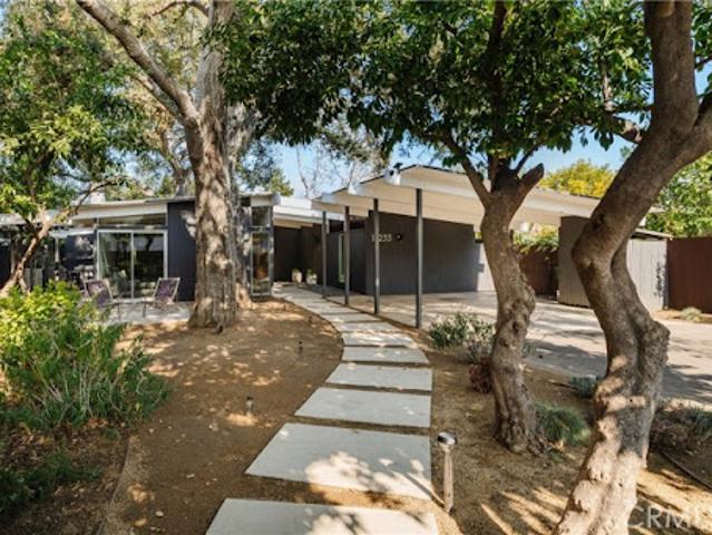 House for sale in Sherman Oaks Neighborhood Council District, Canoga Park