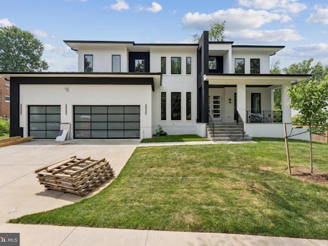 House for sale in West Mclean