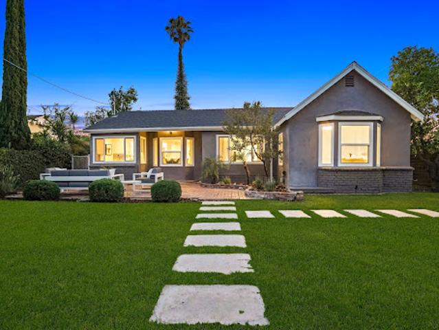 House for sale in Valley Village