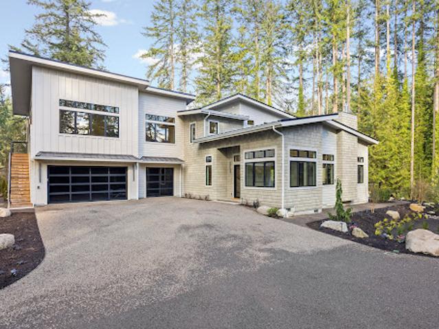House for sale in Bainbridge Island, Washington
