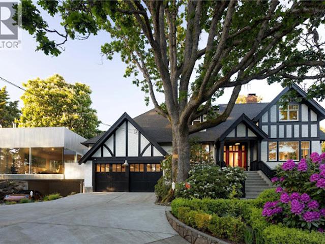 House for sale in Saanich, British Columbia