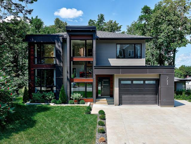 House for sale in Mont-saint-hilaire