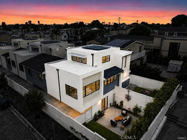 House for sale in Manhattan Beach, California