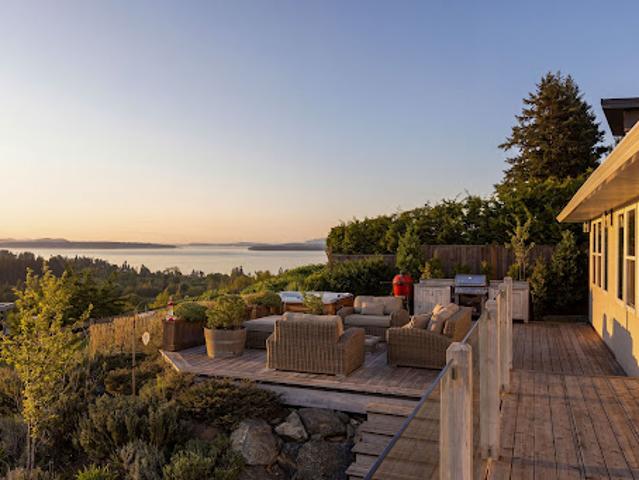House for sale in Saanich, British Columbia
