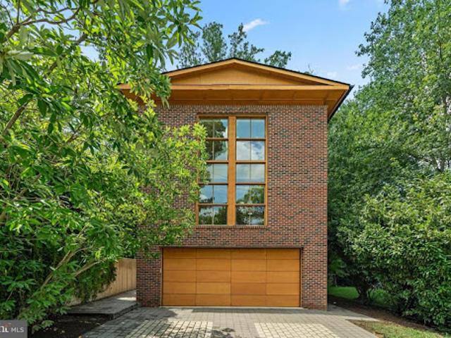House for sale in Falls Church House for sale in Falls Church