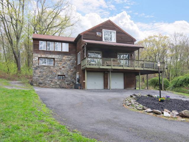 House for sale in Baldwin Place, New York