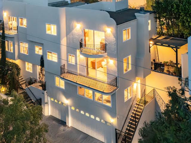 House for sale in Studio City Neighborhood Council District, Canoga Park