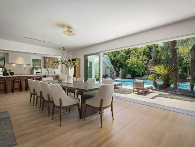 House for sale in Los Angeles, Los Angeles County