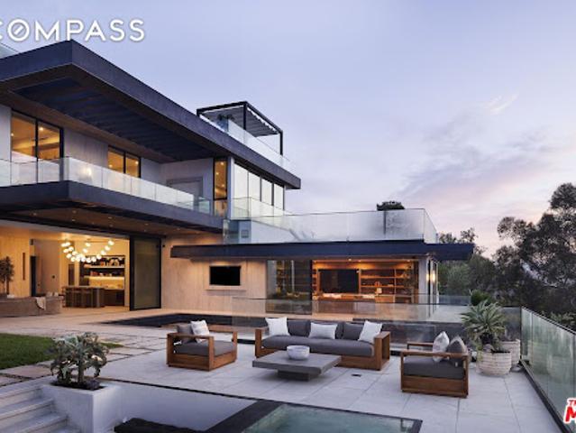 House for sale in Los Angeles, Los Angeles County
