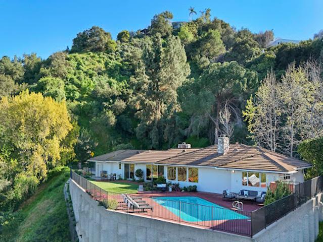 House for sale in Studio City Neighborhood Council District, Canoga Park