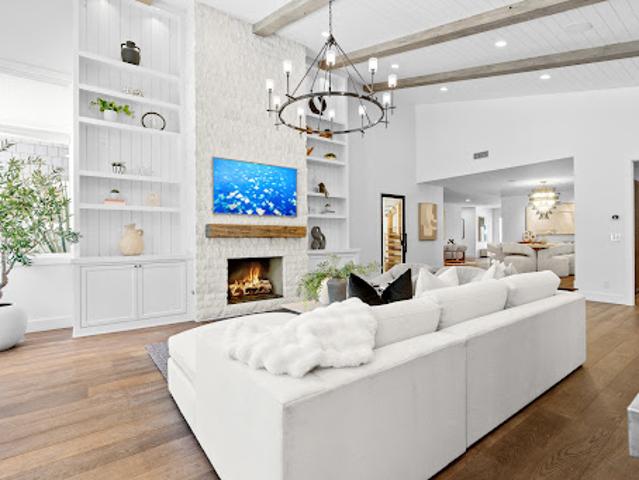House for sale in Corona Del Mar, California