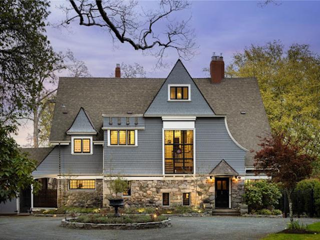 House for sale in Victoria, British Columbia