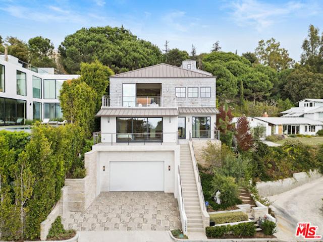 House for sale in Pacific Palisades, California