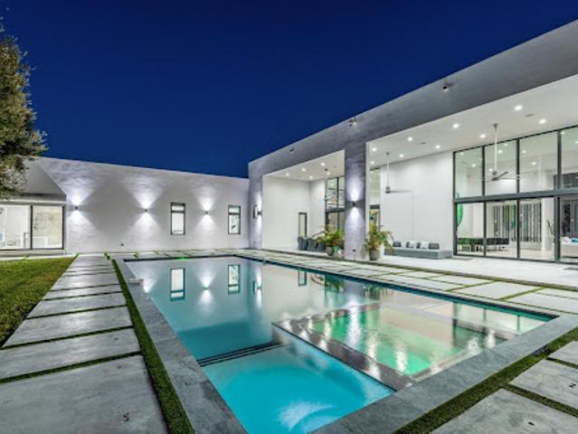 House for sale in Pinecrest, Florida