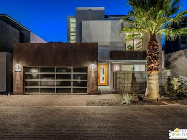 House for sale in Palm Springs