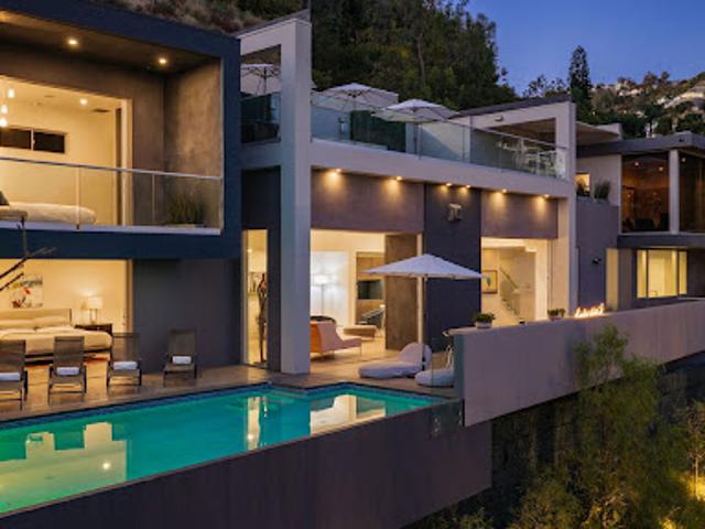 House for sale in Los Angeles, Los Angeles County