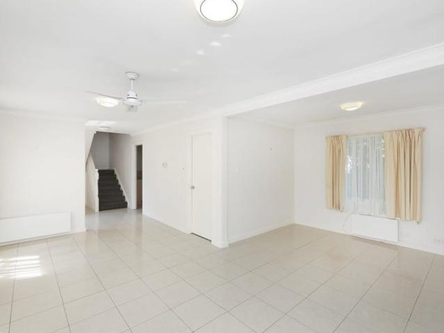 Townhouse for rent in Camerons Creek, Victoria