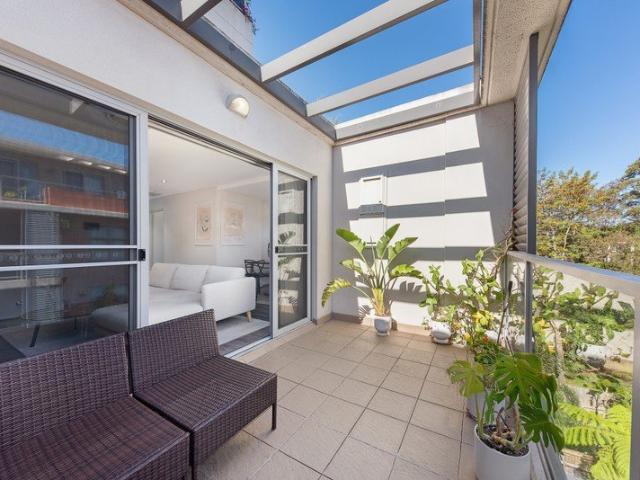 Apartment for rent in Lower North Shore, Sydney