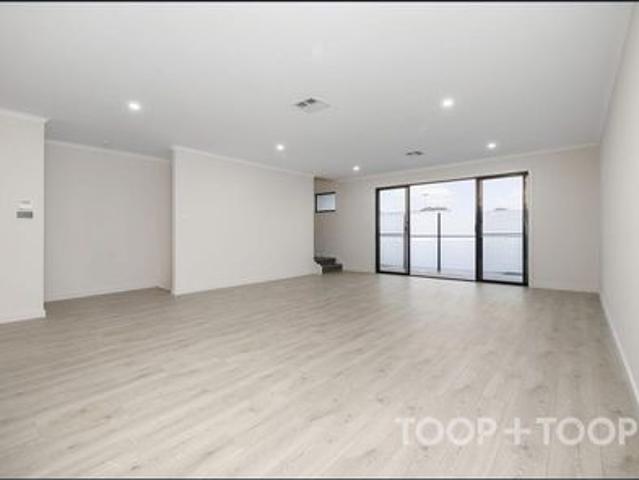 Townhouse for rent in Horseshoe Creek, South Australia