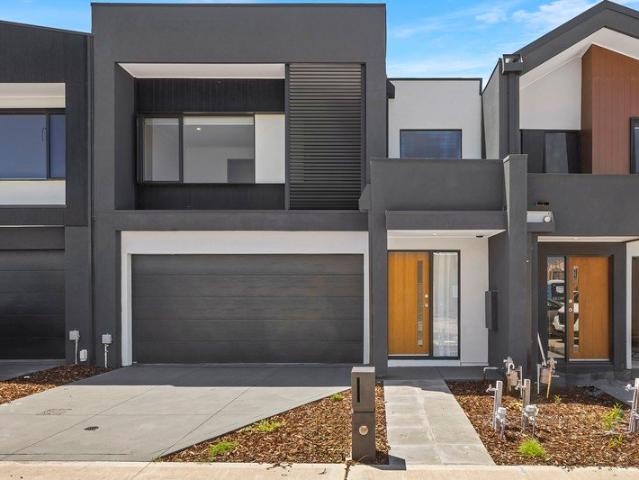 House for rent in Aurora Estate, Melbourne