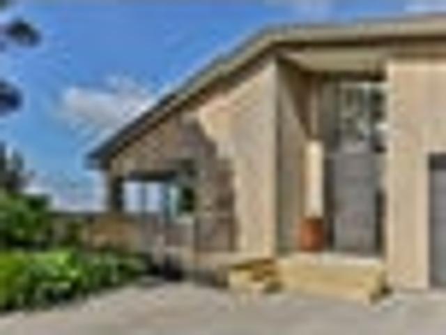 House for sale in Oratia, Oroua County