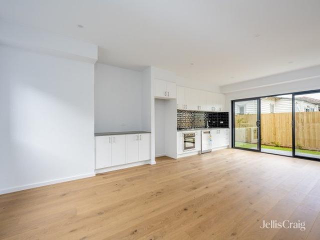 Townhouse for rent in Reservoir, Melbourne