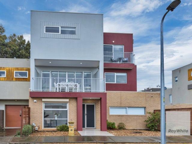 Townhouse for sale in Camerons Creek, Victoria