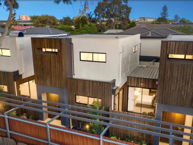 Townhouse for rent in Murrumbeena, Melbourne