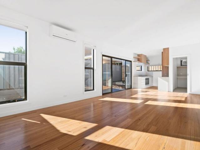 Townhouse for rent in Camerons Creek, Victoria