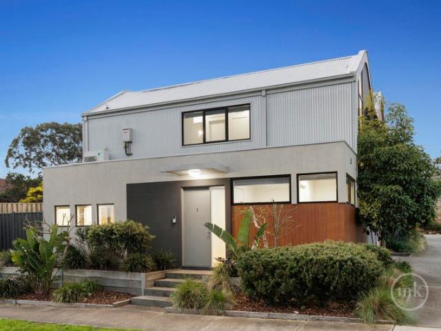 Townhouse for sale in Camerons Creek, Victoria