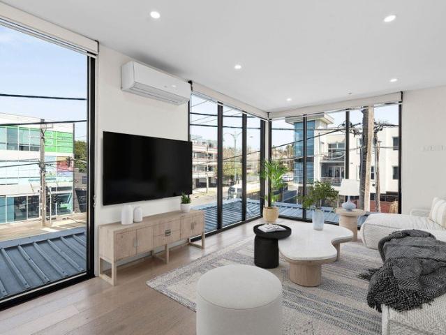 Apartment for sale in Essendon, Melbourne